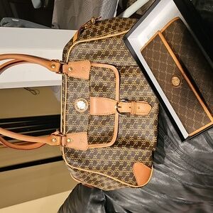Rioni Satchel Bag..PLUS WALLET....excellent condition